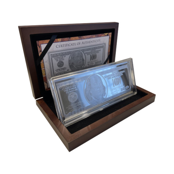 Silver coin '100 dollars'